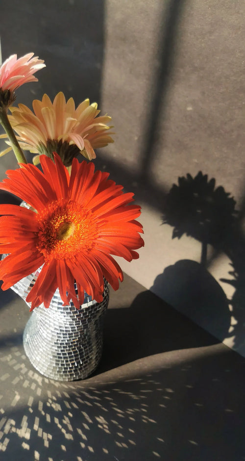 Creative Disco Ball Vase Body Shaped Flower Planter Pot Tabletop Sculpture Table Centerpiece Home Decor Unique Housewarming Gift
